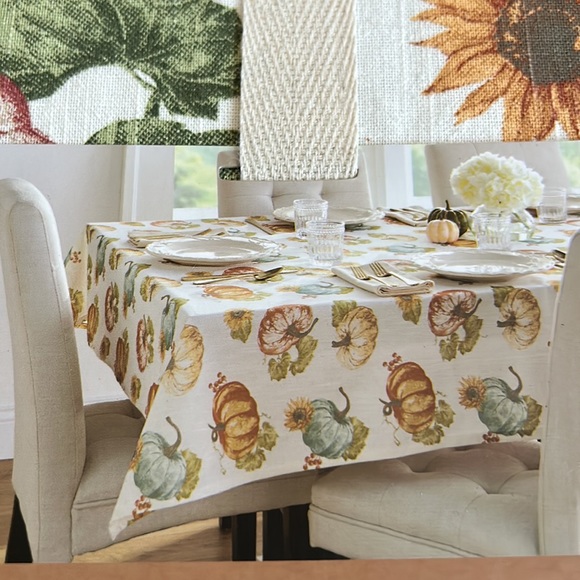House & Garden Tablecloth 60”x84” Pumpkin Fall Thanksgiving New - Picture 2 of 3